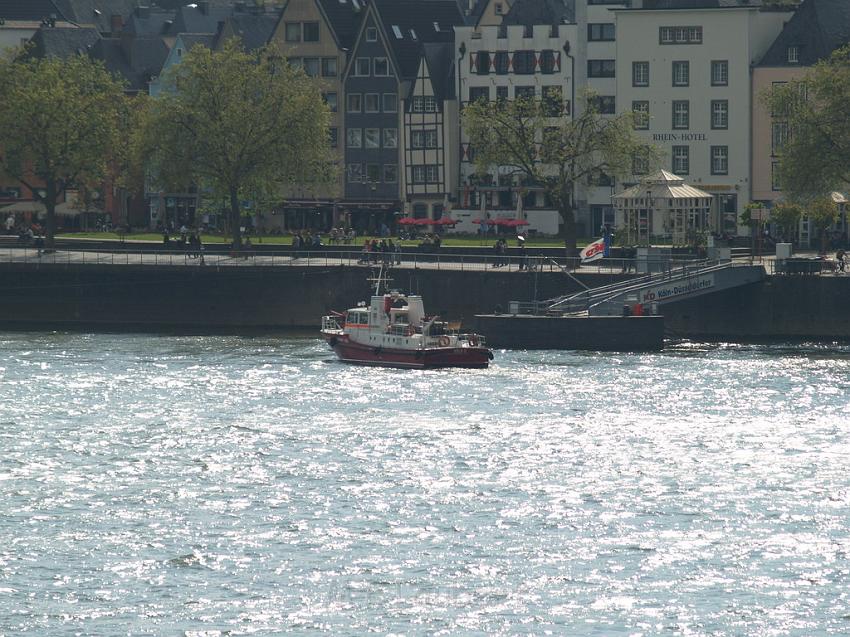 Uebungsfahrt Loeschboot und Ursula P19.JPG